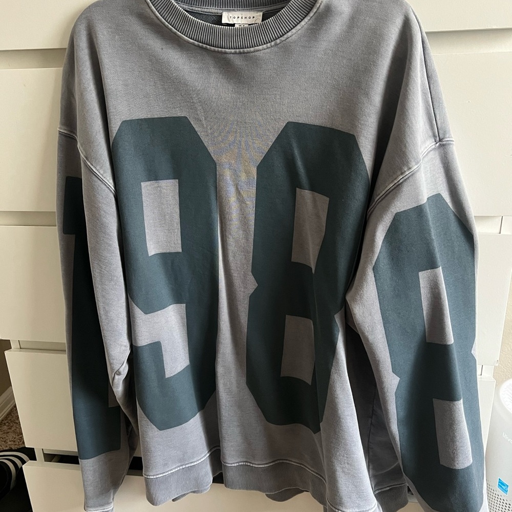 OVERSIZED TOPSHOP SWEATSHIRT